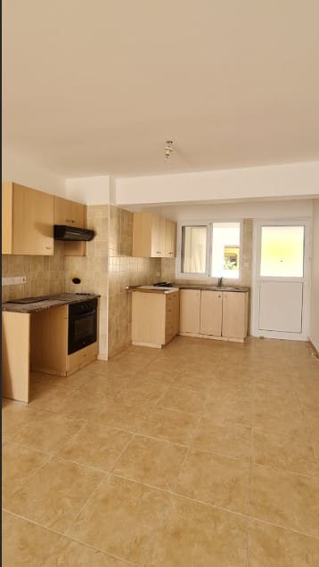 ΠΩΛΕΙΤΑΙ ΑΝΑΚΑΙΝΙΣΜΕΝΟ ΔΙΑΜΕΡΙΣΜΑ ΕΝΟΣ ΥΠΝΟΔΩΜΑΤΙΟΥ ΣΤΟ ΛΙΟΠΕΤΡΙ – ΑΜΜΟΧΩΣΤΟΣ- ID 00299106