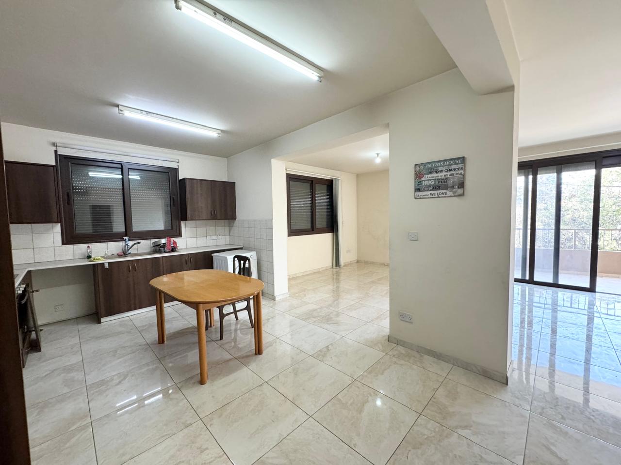 ΕΝΟΙΚΙΑΖΕΤΑΙ ΔΙΑΜΕΡΙΣΜΑ ΤΡΙΩΝ ΥΠΝΟΔΩΜΑΤΙΩΝ ΣΤΟΝ ΥΨΩΝΑ ΣΤΗ ΛΕΜΕΣΟ – ΛΕΜΕΣΟΣ – ID 002164691