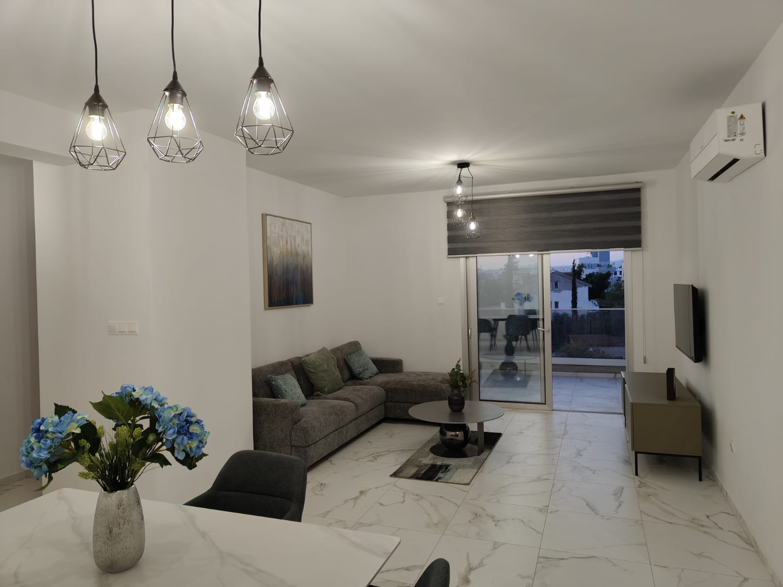 ΕΝΟΙΚΙΑΖΕΤΑΙ ΚΑΙΝΟΥΡΙΟ ΡΕΤΙΡΕ ΔΙΑΜΕΡΙΣΜΑ ΔΥΟ ΥΠΝΟΔΩΜΑΤΙΩΝ ΜΕ ΚΗΠΟ ΟΡΟΦΗΣ ΣΤΑ ΛΙΒΑΔΙΑ – ΛΑΡΝΑΚΑΣ – ID 002184606