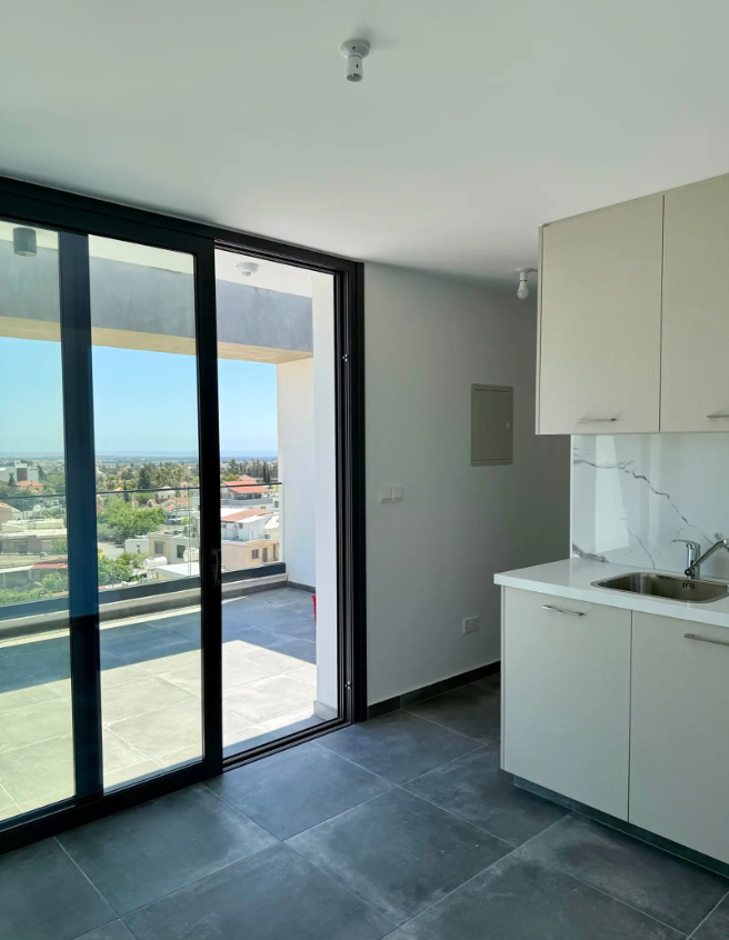 ΕΝΟΙΚΙΑΖΕΤΑΙ ΚΑΙΝΟΥΡΓΙΟ  ΡΕΤΙΡΕ ΔΙΑΜΕΡΙΣΜΑ ΤΡΙΩΝ ΥΠΝΟΔΩΜΑΤΙΩΝ ΣΤΟΝ ΥΨΩΝΑ- ΛΕΜΕΣΟΣ- ID 002205624