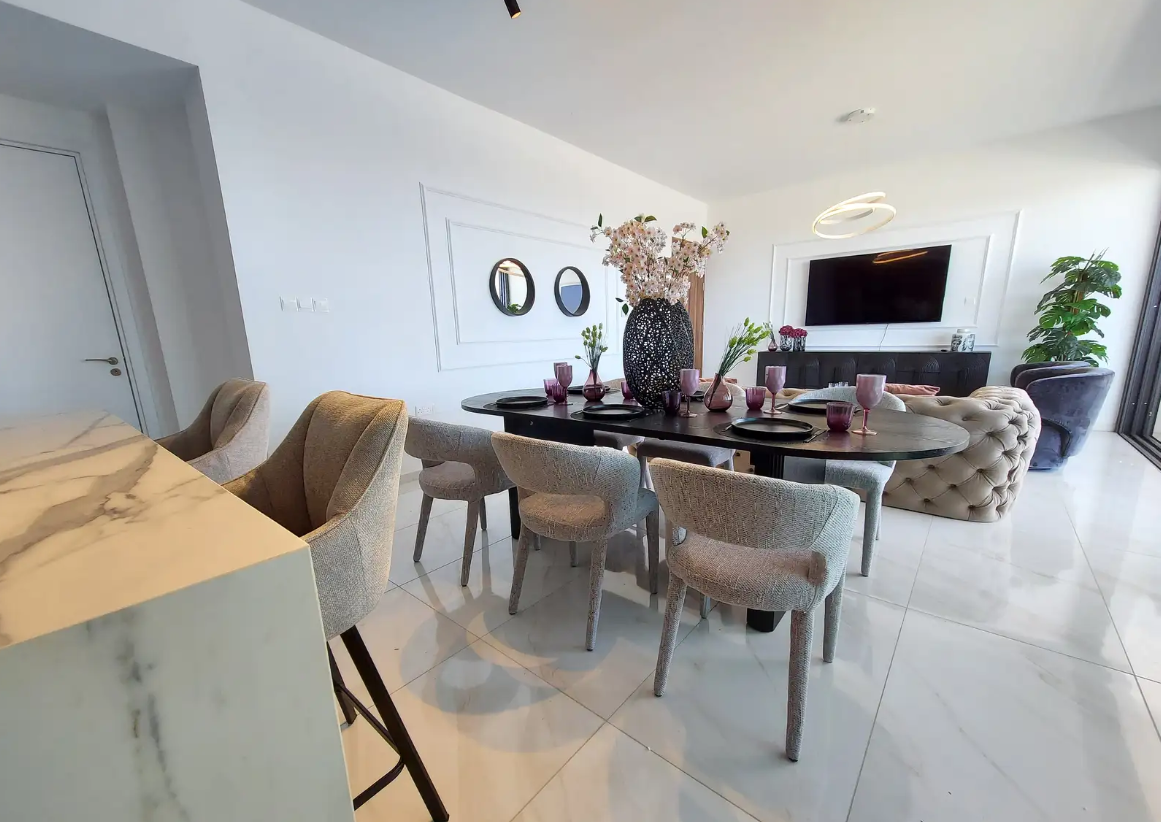 ΕΝΟΙΚΙΑΖΕΤΑΙ ΚΑΙΝΟΥΡΓΙΟ ΜΟΝΤΕΡΝΟ ΡΕΤΙΡΕ ΔΙΑΜΕΡΙΣΜΑ ΤΡΙΩΝ ΥΠΝΟΔΩΜΑΤΙΩΝ ΣΤΑ ΠΑΝΘΕΑ – ΛΕΜΕΣΟΣ- ID 002206105