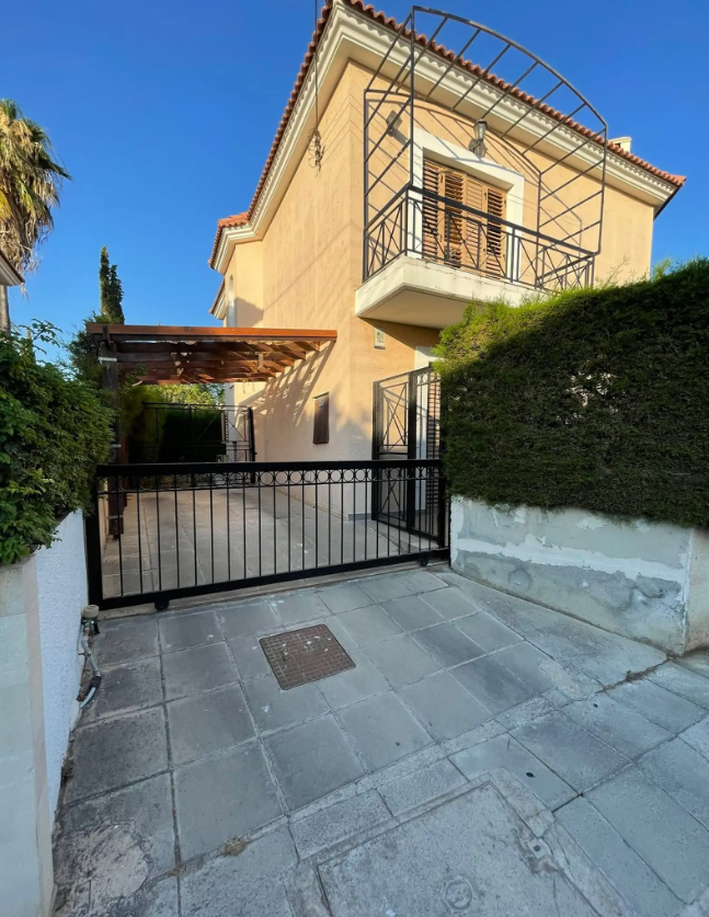 ΕΝΟΙΚΙΑΖΕΤΑΙ ΟΙΚΙΑ ΤΡΙΩΝ ΥΠΝΟΔΩΜΑΤΙΩΝ ΣΤΟΝ ΑΓΙΟ ΑΘΑΝΑΣΙΟ – ΛΕΜΕΣΟΣ- ID 002207086