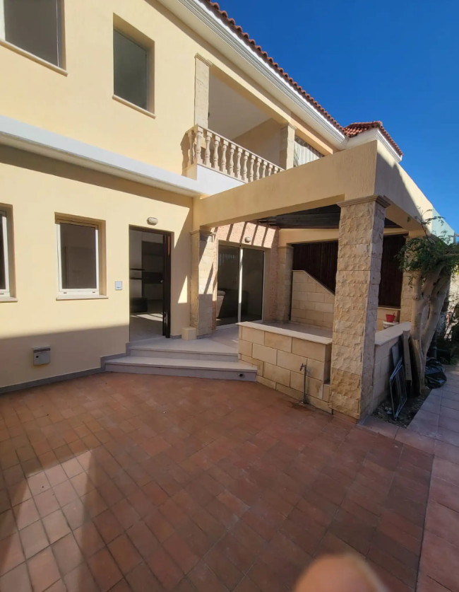 ΕΝΟΙΚΙΑΖΕΤΑΙ ΜΕΖΟΝΕΤΑ ΔΥΟ ΥΠΝΟΔΩΜΑΤΙΩΝ ΣΤΗΝ ΑΓΙΑ ΦΥΛΑ- ΛΕΜΕΣΟΣ- ID 002212740