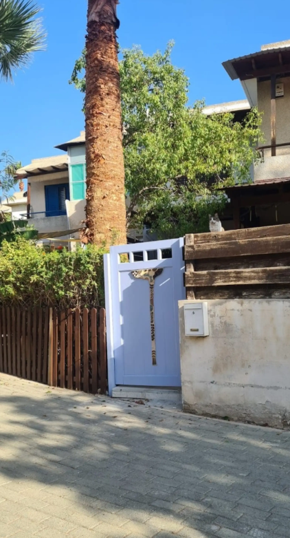 ΕΝΟΙΚΙΑΖΕΤΑΙ ΜΕΖΟΝΕΤΑ ΔΥΟ ΥΠΝΟΔΩΜΑΤΙΩΝ ΣΤΗΝ ΤΟΥΡΙΣΤΙΚΗ ΠΕΡΙΟΧΗ ΜΟΥΤΤΑΓΙΑΚΑ ΣΤΗ ΛΕΜΕΣΟ – ΛΕΜΕΣΟΣ – ΙD 002213480