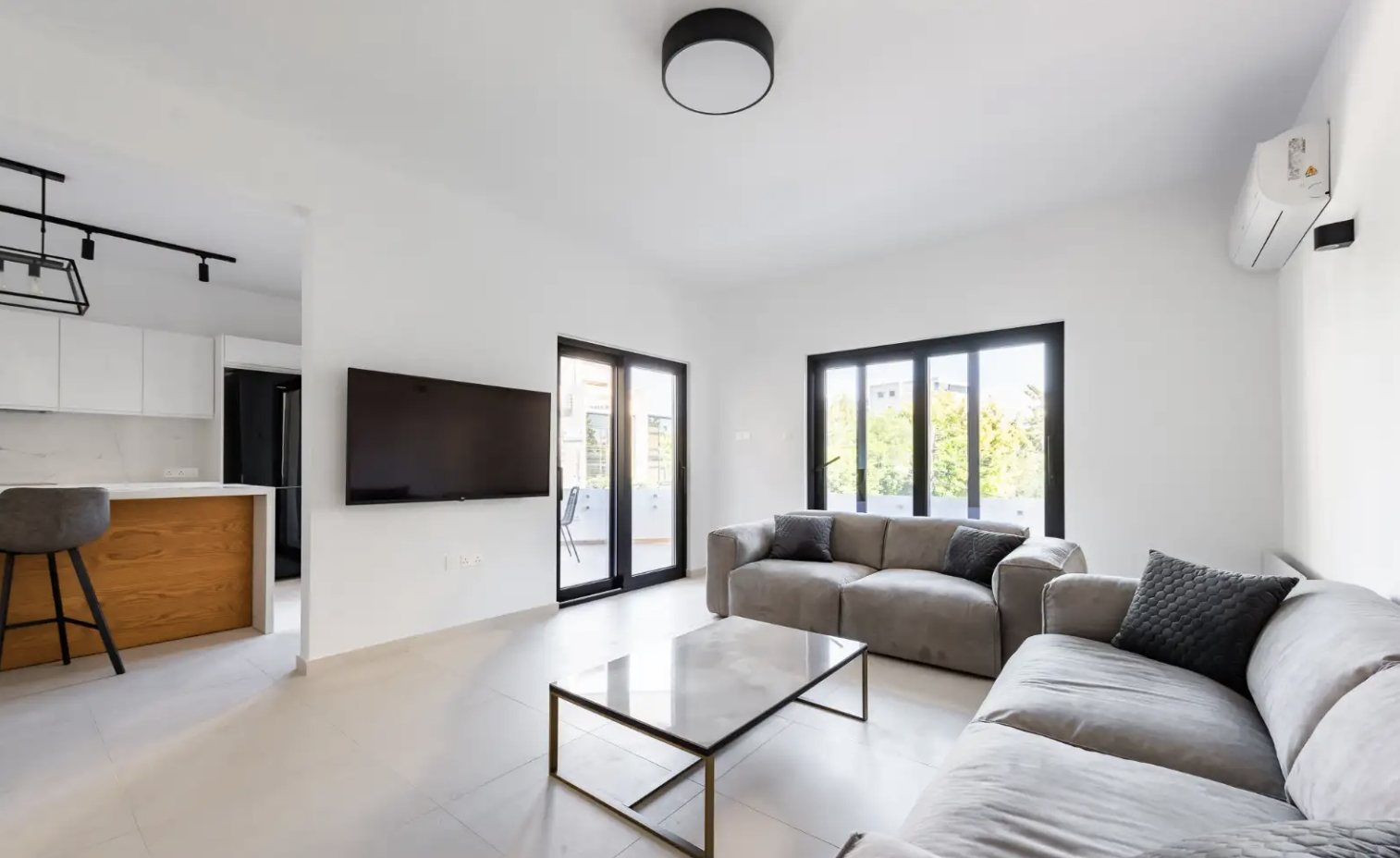 ΕΝΟΙΚΙΑΖΕΤΑΙ ΔΙΑΜΕΡΙΣΜΑ ΔΥΟ ΥΠΝΟΔΩΜΑΤΙΩΝ ΣΤΗΝ ΑΓΙΑ ΖΩΝΗ ΣΤΗ ΛΕΜΕΣΟ – ΙD 002219652