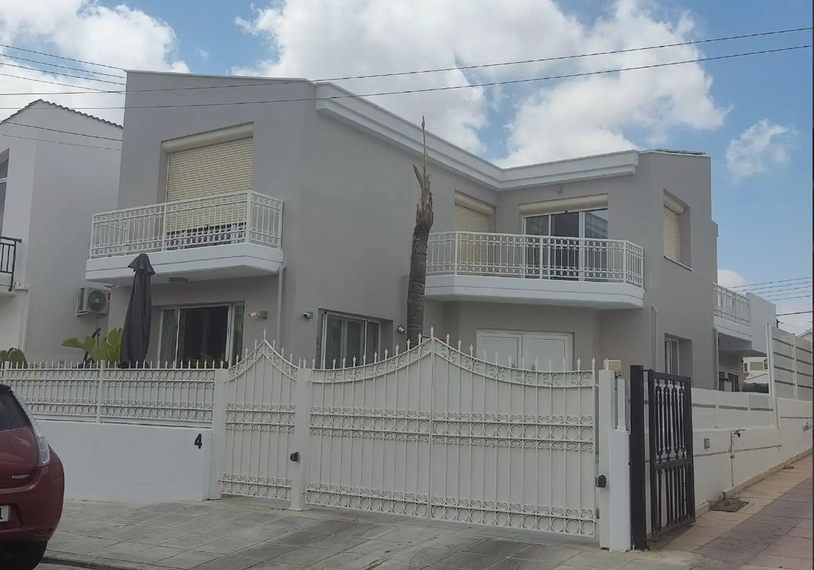 ΕΝΟΙΚΙΑΖΕΤΑΙ ΗΜΙ-ΑΝΕΞΑΡΤΗΤΗ ΟΙΚΙΑ ΤΡΙΩΝ ΥΠΝΟΔΩΜΑΤΙΩΝ ΣΤΗΝ ΝΕΑ ΕΚΑΛΗ – ΛΕΜΕΣΟΣ- ID 002215110