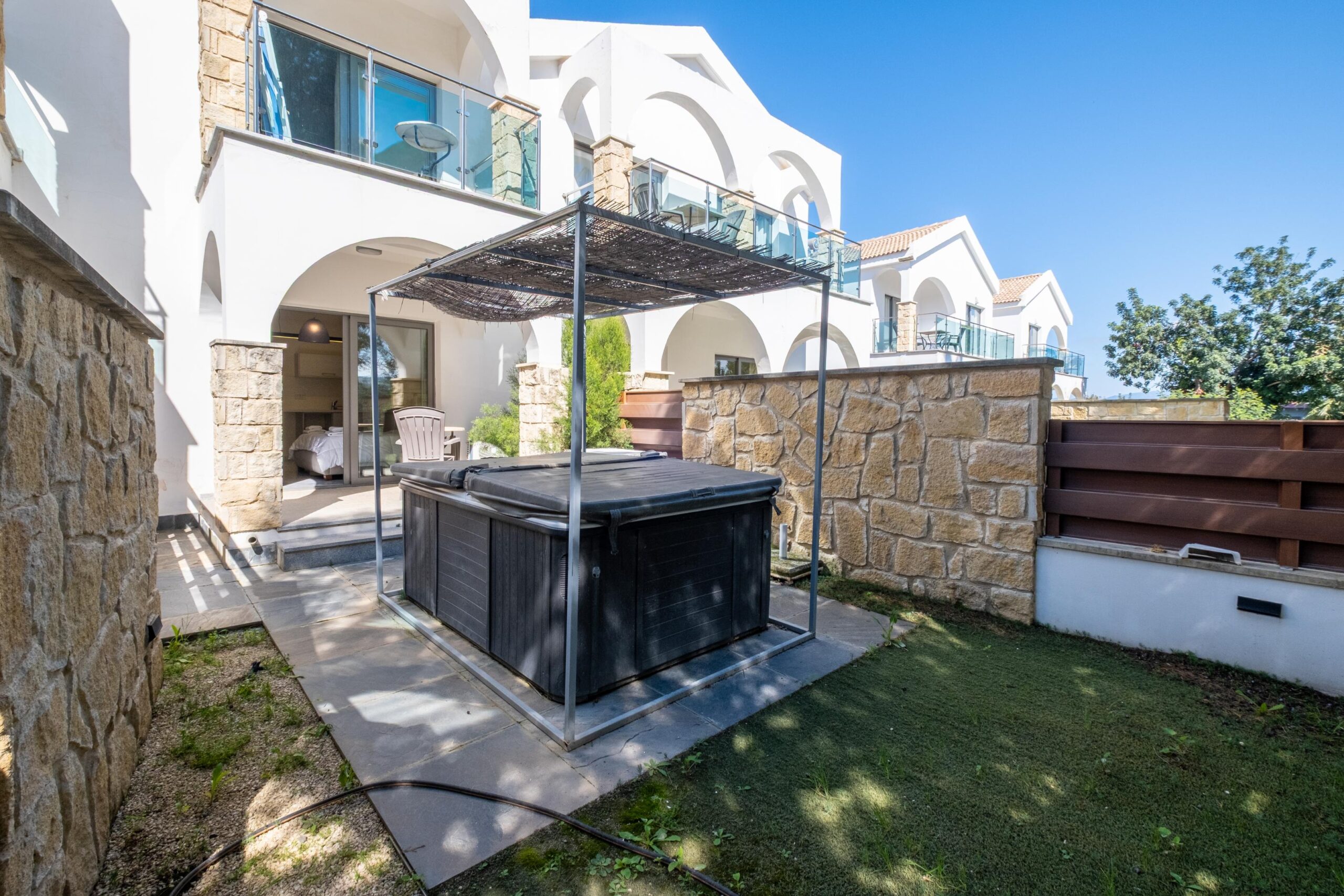 ΠΩΛΕΙΤΑΙ ΣΤΟΥΝΤΙΟ ΔΙΑΜΕΡΙΣΜΑ ΣΤΟ ΛΑΤΣΙ-ΠΑΦΟΣ-ID 002241554