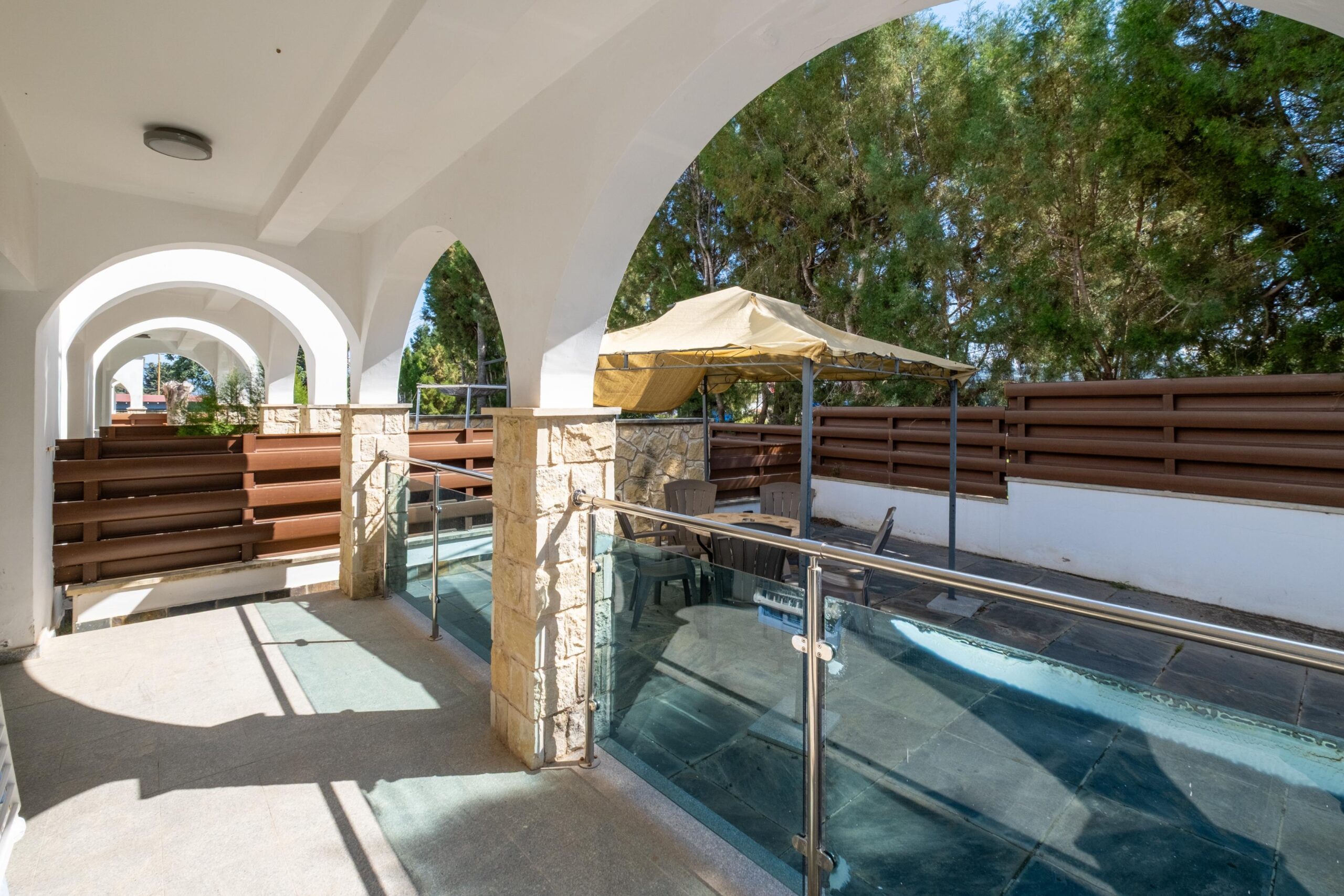 ΠΩΛΕΙΤΑΙ ΔΙΑΜΕΡΙΣΜΑ ΔΥΟ ΥΠΝΟΔΩΜΑΤΙΩΝ ΣΤΟ ΛΑΤΣΙ-ΠΑΦΟΣ-ID 002241992