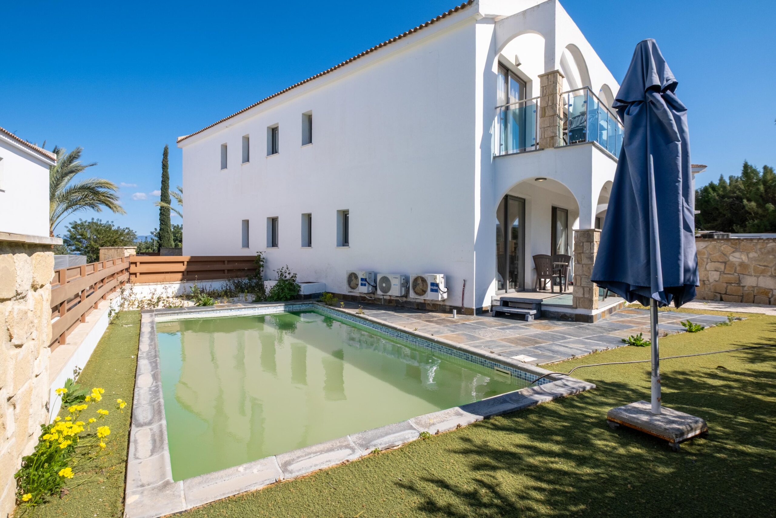 ΠΩΛΕΙΤΑΙ ΔΙΑΜΕΡΙΣΜΑ ΔΥΟ ΥΠΝΟΔΩΜΑΤΙΩΝ ΣΤΟ ΛΑΤΣΙ-ΠΑΦΟΣ-ID 002242035