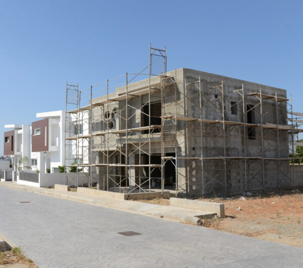 ΠΩΛΕΙΤΑΙ ΑΝΕΞΑΡΤΗΤΗ ΗΜΙΤΕΛΗΣ ΚΑΤΟΙΚΙΑ ΤΡΙΩΝ ΥΠΝΟΔΩΜΑΤΙΩΝ ΣΥΝ ΔΩΜΑΤΙΟ ΥΠΗΡΕΣΙΑΣ ΚΑΙ ΥΠΟΓΕΙΟ ΣΤΑ ΛΑΤΣΙΑ – ΛΕΥΚΩΣΙΑ – ID 002240735